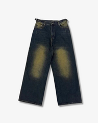 THE GIANT FADED JEANS