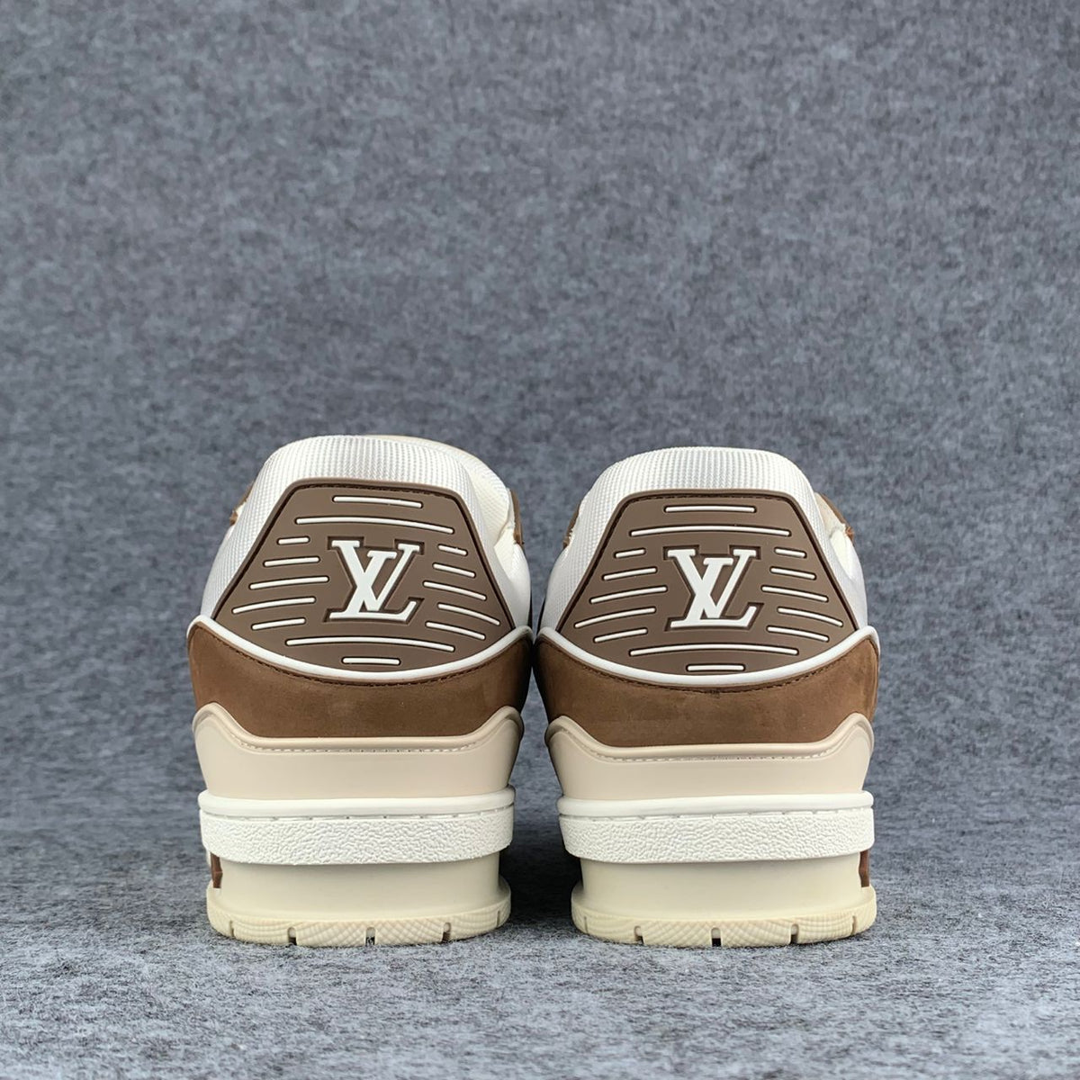 LV Trainer 'Mocha'
