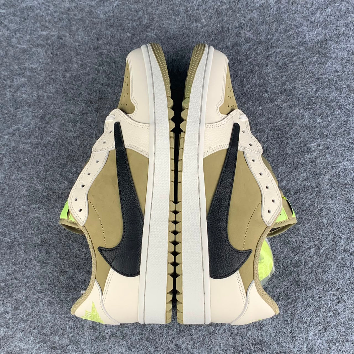 Travis Scott x Air Jordan 1 Low 'Golf' (B-Grade Version)