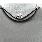 Taurillon Clemence Mini Lindy 20 Bleu Pale