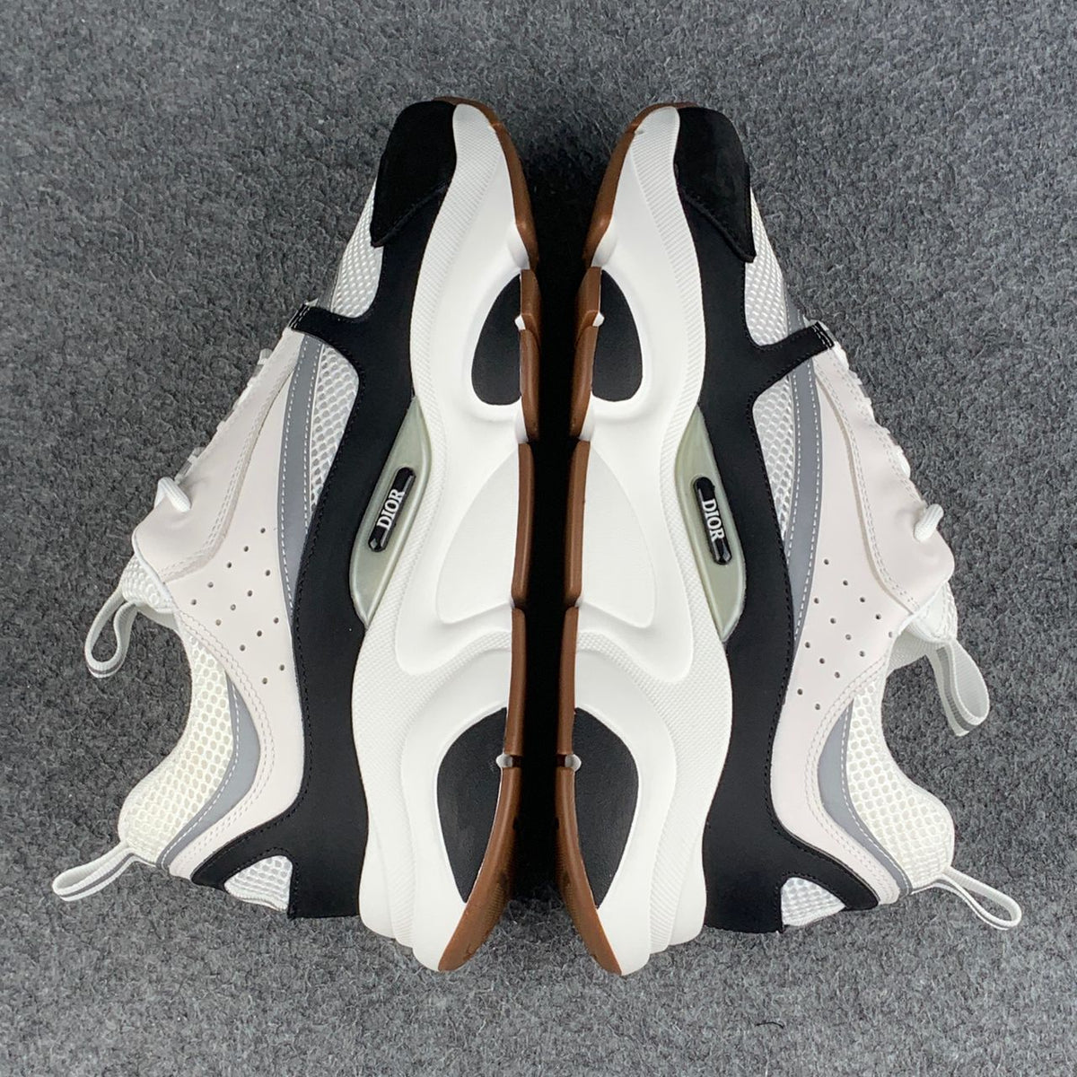 Dior B22 'White Black Gum'