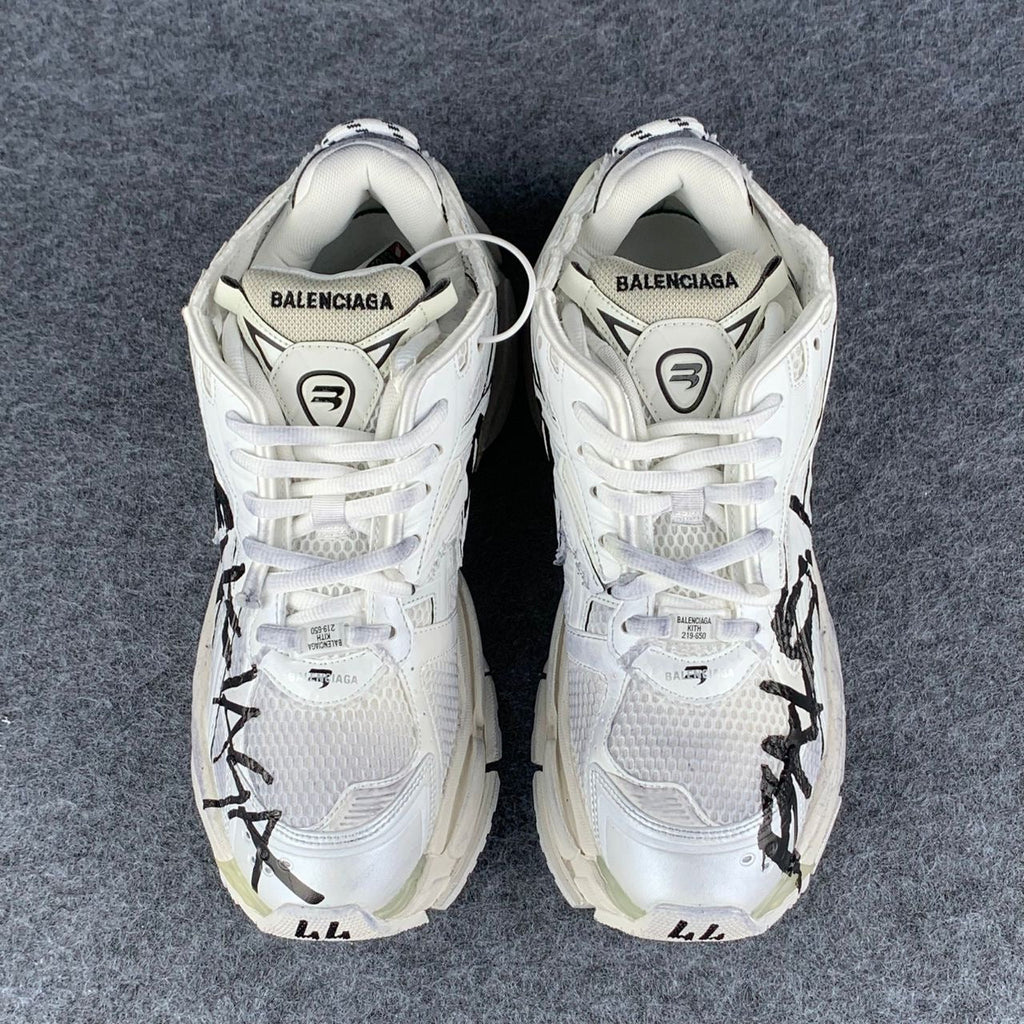Balenciaga Runner Sneaker Graffiti 'White'