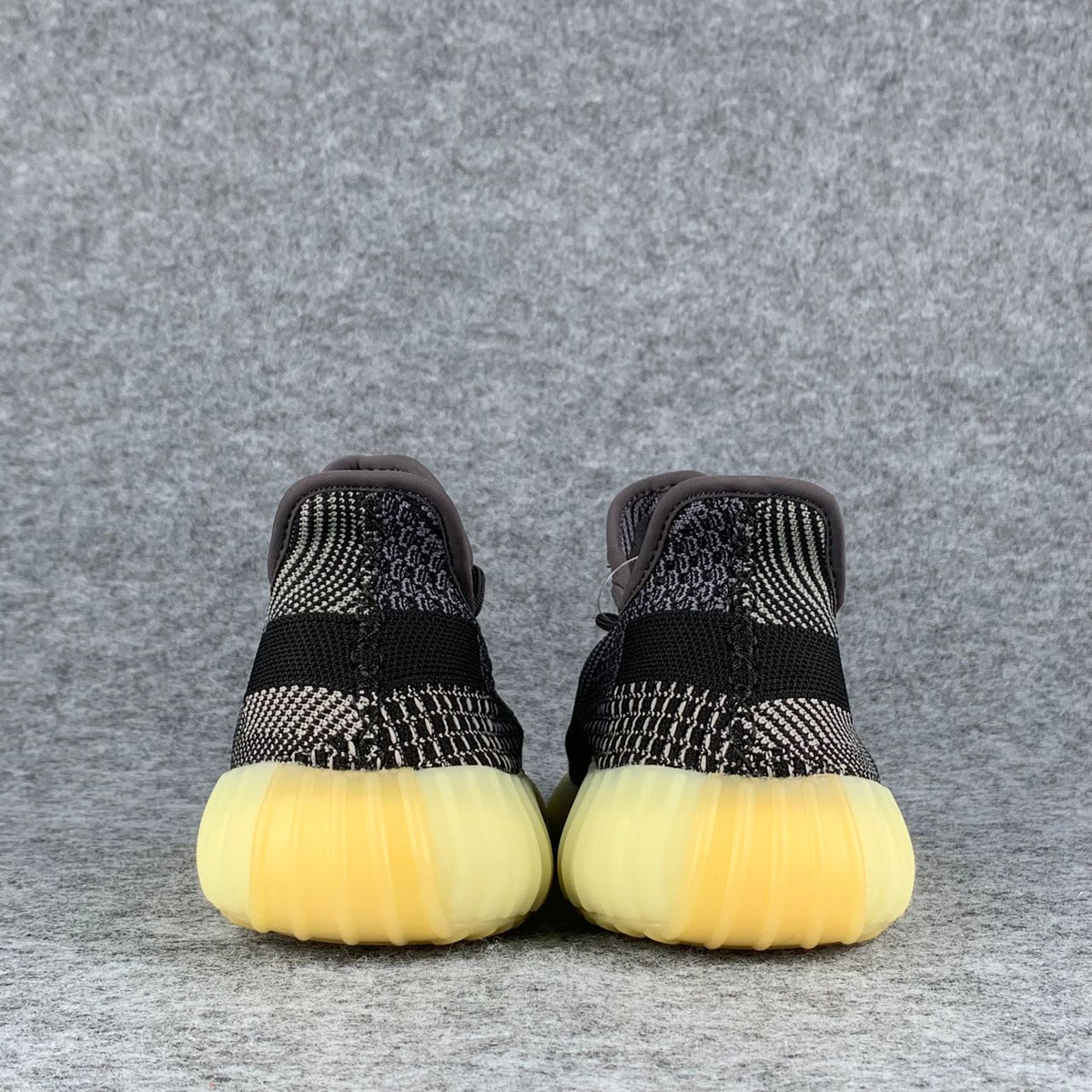 Yeezy Boost 350 V2 'Carbon'