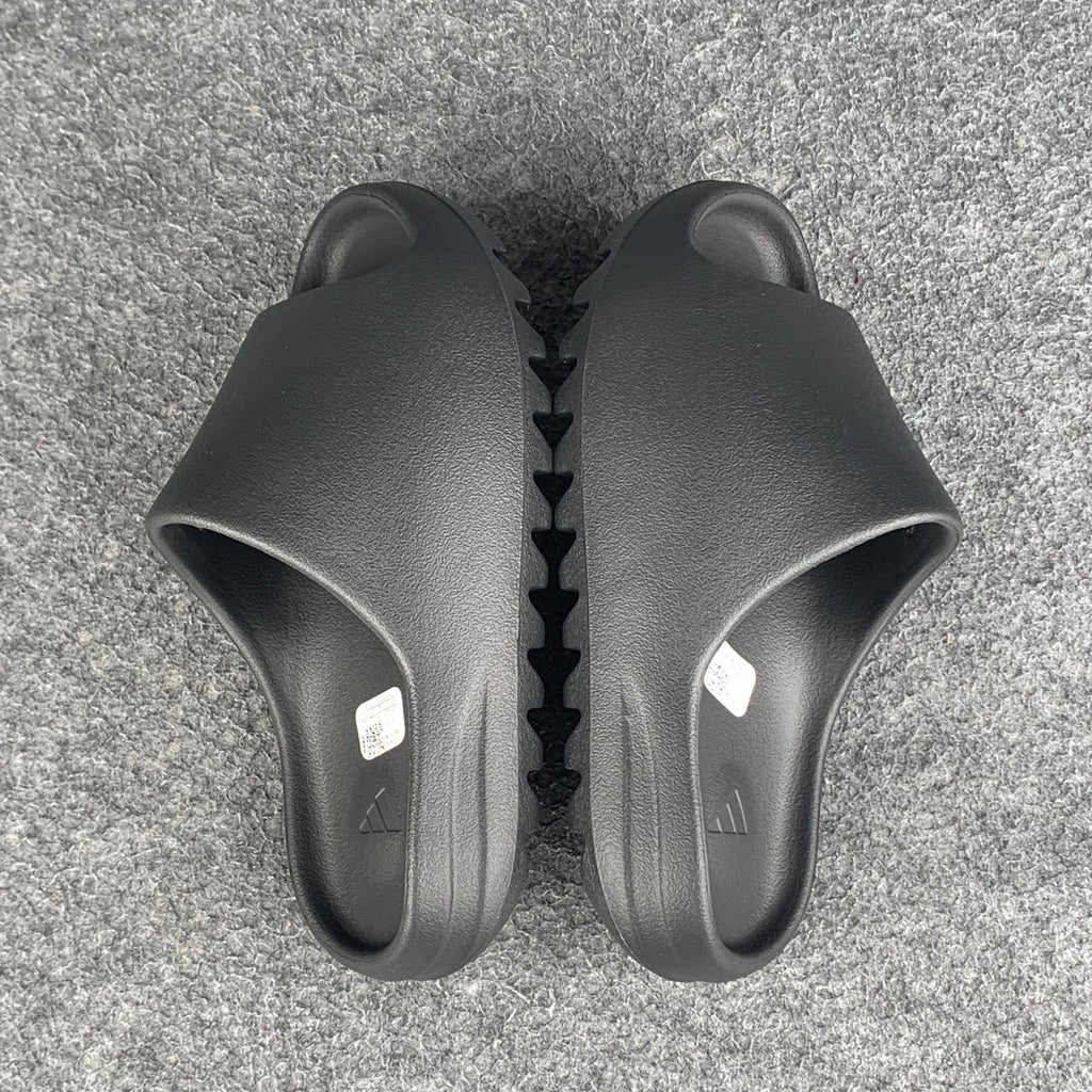 Yeezy Slides 'Onyx'