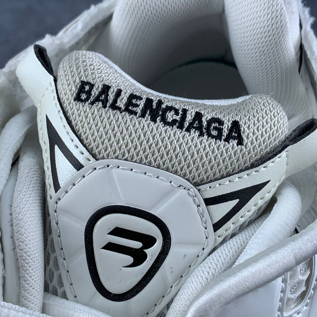 Balenciaga Runner Sneaker Graffiti 'White'