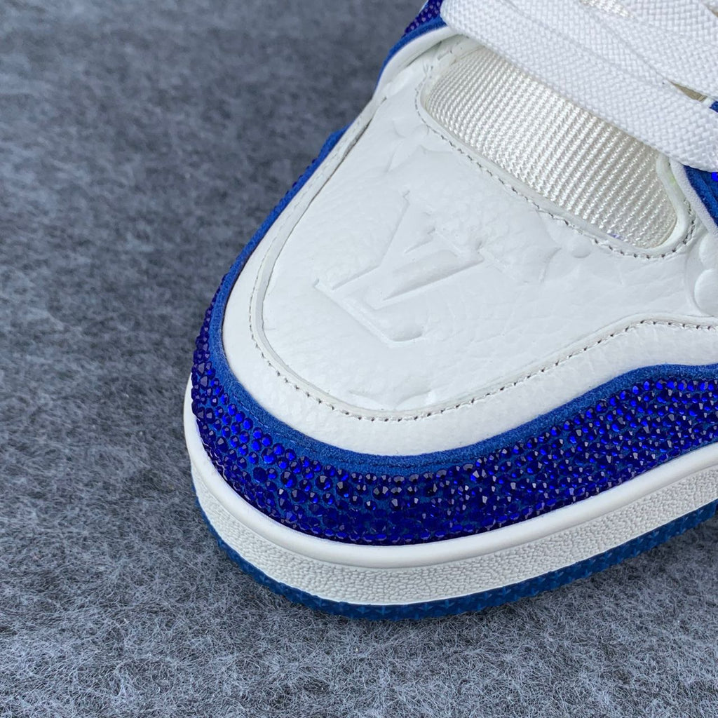 LV Trainer 'White Blue Crystals'