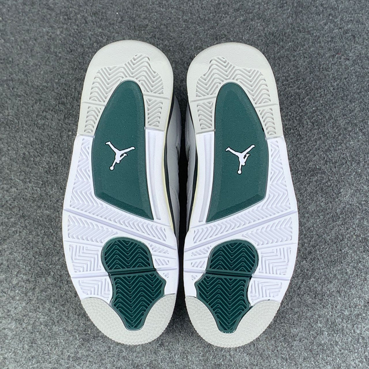 Air Jordan 4 Retro 'Oxidized Green'