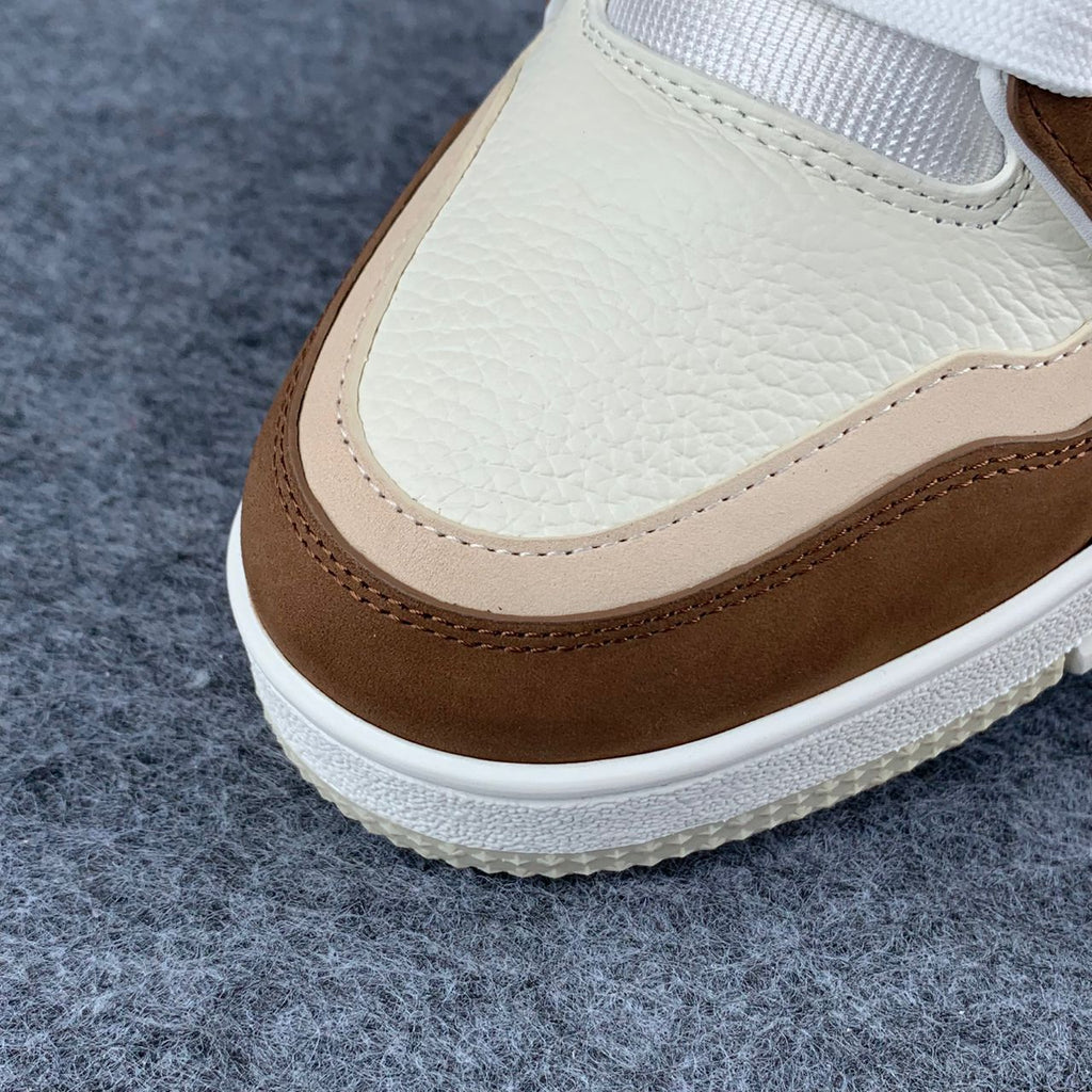 LV Trainer 'Mocha'