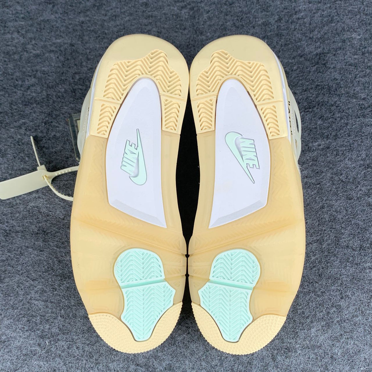 Off-White x Wmns Air Jordan 4 Retro SP 'Sail'