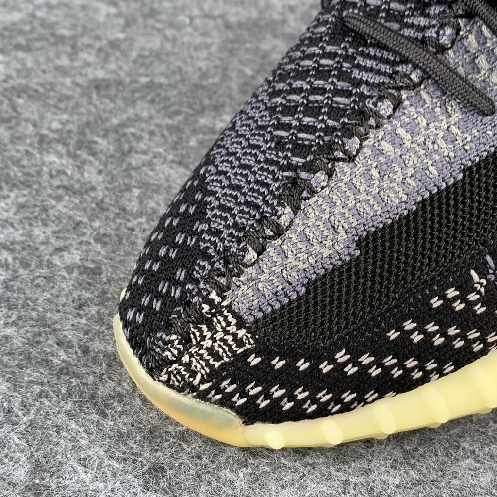 Yeezy Boost 350 V2 'Carbon'