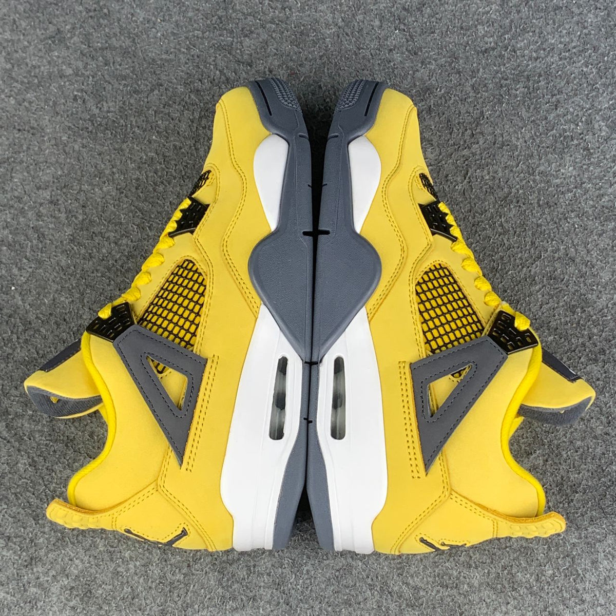 Air Jordan 4 Retro 'Lightning' 2021