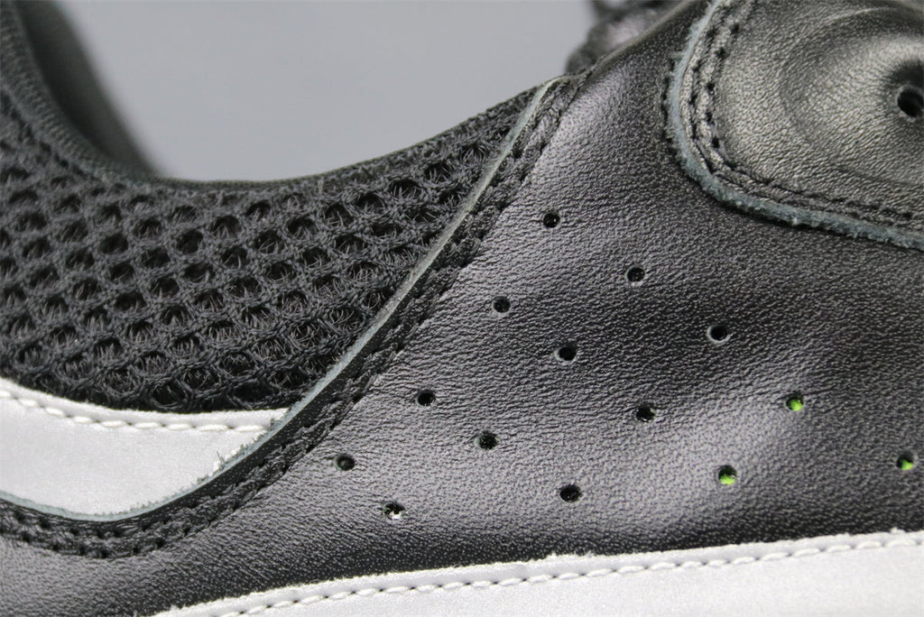 Dior B22 'Black Volt'