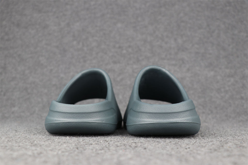 Yeezy Slides 'Slate Marine'
